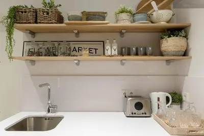 Una cocina o zona de cocina en Stylish Renewed 3min to Gran Via-2B2BT