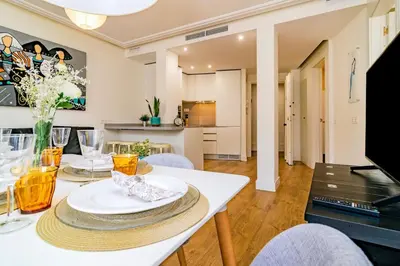 Una cocina o zona de cocina en Luxurious Apartment in Calle Atocha by Batuecas