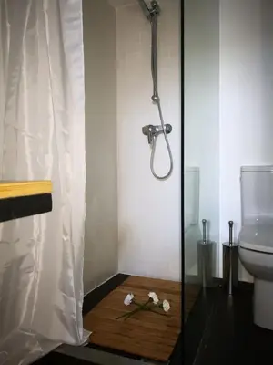 Un baño de Charming Apartment Madrid 57 m² + Internet