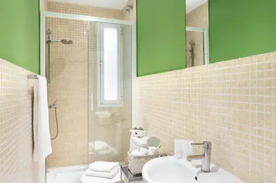 Un baño de Carretas Apartments