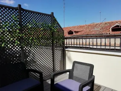 Un balcón o terraza de New Point Opera