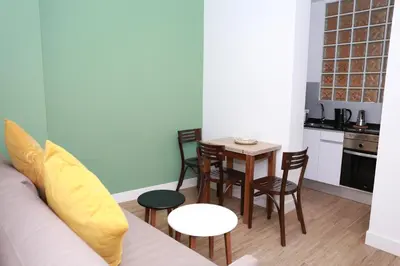 Una cocina o zona de cocina en New Point Opera