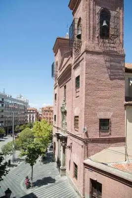Edificio en el que se encuentra el apartamento