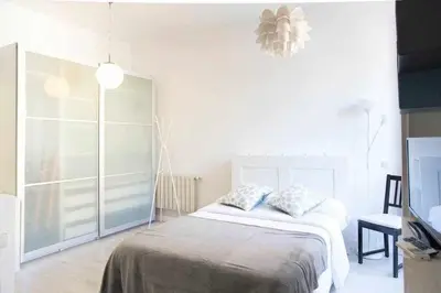 Cama o camas de una habitación en Un Fascinante Estudio En Madrid Centro