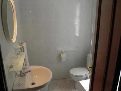 Un baño de Hostal Angelines