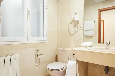 Un baño de LEEWAYS APARTMENT XXX in GRAN VÍA