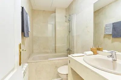 Un baño de LEEWAYS APARTMENT XII in GRAN VÍA