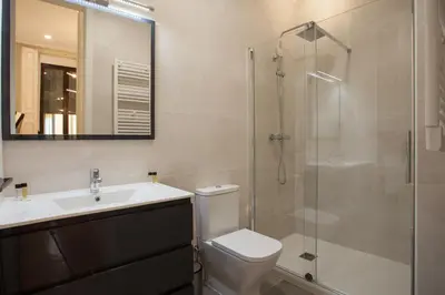 Un baño de SY Fuencarral