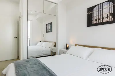 Cama o camas de una habitación en Gran Vía Callao - Stunning views in the heart of Madrid