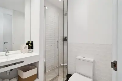 Un baño de Limehome Madrid Calle de Nuñez de Balboa - estancia temporal