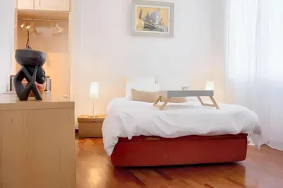 Plano de Elegant Apartment in the Heart of Madrid, 100m² with Parking
