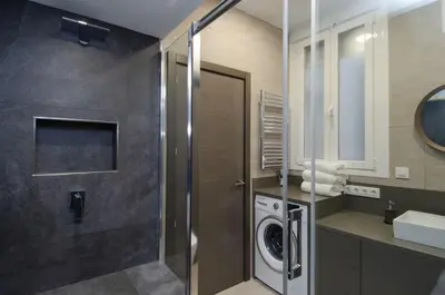 Un baño de We Madrid Casa Duque