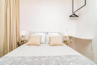 Cama o camas de una habitación en Unbeatable views of Puerta del Sol by Batuecas
