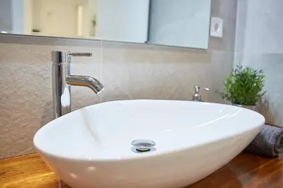 Un baño de LEEWAYS APARTMENT in ZURITA