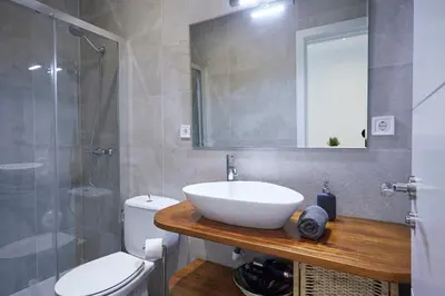 Un baño de LEEWAYS APARTMENT in ZURITA