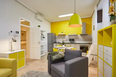 Una cocina o zona de cocina en LEEWAYS APARTMENT in ORIENTE