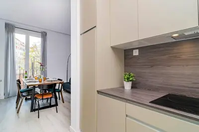 Una cocina o zona de cocina en Apartment with Balconies in La Latina by Batuecas