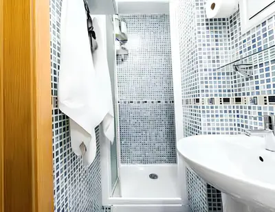 Un baño de Cosy apartment in the heart of Madrid, 45m², with A/C
