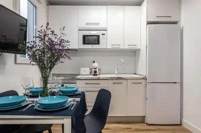 Una cocina o zona de cocina en Waou Atocha I - Alquiler Corta Duración