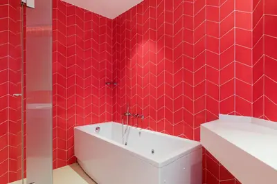 Un baño de Room Mate Macarena, Madrid Gran Vía