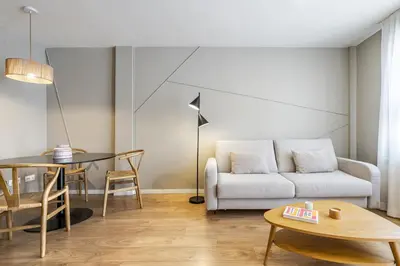 Zona de estar de Color Apartments by Olala Homes