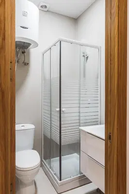 Un baño de Exclusive Rooms in the Heart of the City