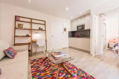 Una cocina o zona de cocina en Stylish 1-Bed Apartment in Salamanca Madrid