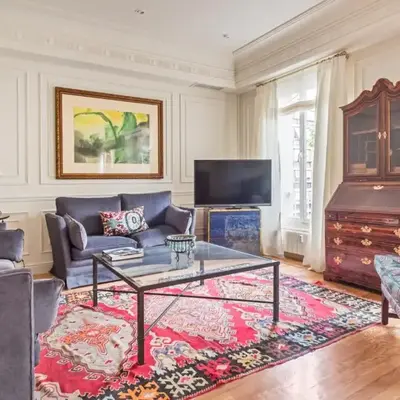 Elegant 3-Bedroom Apartment in Exclusive Barrio Salamanca Stylish & Spacious