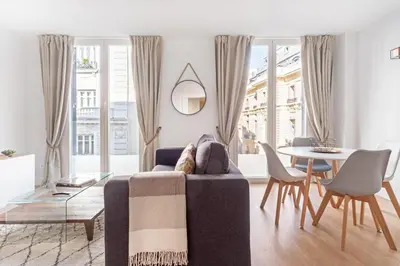 Zona de estar de Cozy 1-Bed Apartment in Alonso Martínez