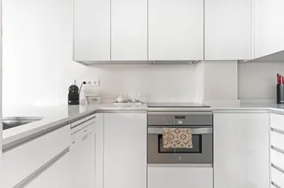 Una cocina o zona de cocina en Cozy 1-Bed Apartment in Alonso Martínez