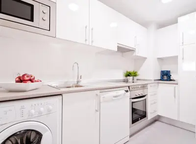 Una cocina o zona de cocina en Spacious Apartment in Argüelles, Madrid