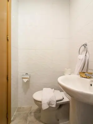 Un baño de CH Murallas II