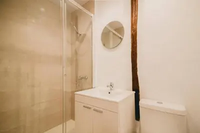 Un baño de CHARMING DESIGN APARTMENT REINA SOFIA