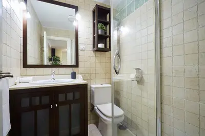 Un baño de LEEWAYS APARTMENT I in SAN LORENZO