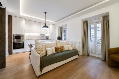 Zona de estar de Chamberi I calle Monteleón 2BR 2BH