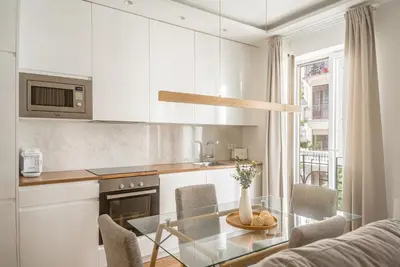 Una cocina o zona de cocina en Goya I calle Jorge Juan 2BR 2BH