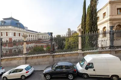 Plano de Bright Luxurious - 1BD 2BTH - AtochaRetiro