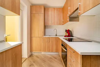 Una cocina o zona de cocina en Bright apartment near Casa de Campo by Batuecas