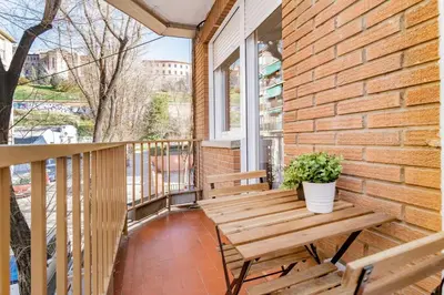 Un balcón o terraza de Superb Apartment near Madrid Rio by Batuecas