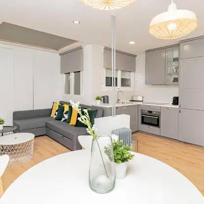 Superb Apartment near Madrid Rio by Batuecas