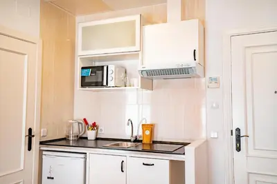 Una cocina o zona de cocina en Smartr Madrid Gran Via 47
