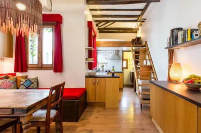 Una cocina o zona de cocina en Penthouse neare Sol, plaza Mayor