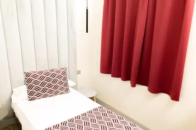 Cama o camas de una habitación en Hostal Juliette-Gran Vía
