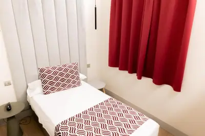 Cama o camas de una habitación en Hostal Juliette-Gran Vía