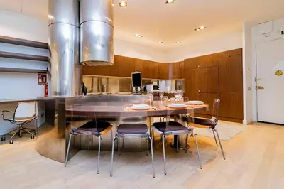 Una cocina o zona de cocina en Luxury Apartment in La Latina by Batuecas
