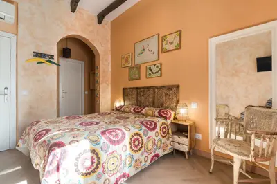 Cama o camas de una habitación en Hostal Artistic B&B