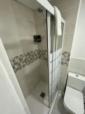 Un baño de Apartamentos Day Madrid MALASAÑA II