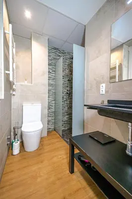 Un baño de Acogedor estudio en Cuatro Caminos by beBalmy