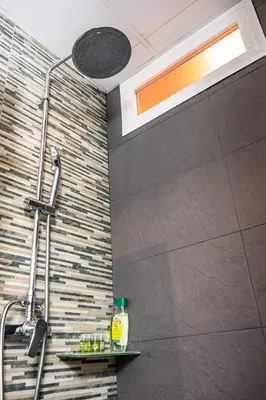 Un baño de Acogedor estudio en Cuatro Caminos by beBalmy