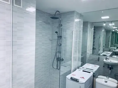 Un baño de Estudio en Goya junto a Movistar Arena